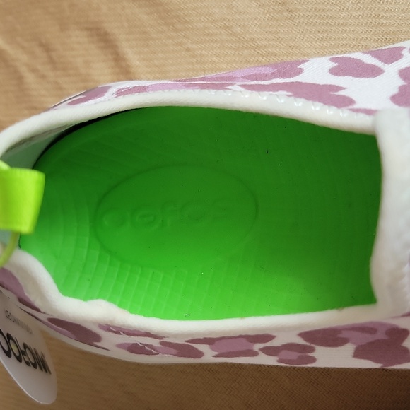 Oofos Oomg Eezee Womens Slip-On Shoes Rose Leopard Print Size 5W - Picture 7 of 8